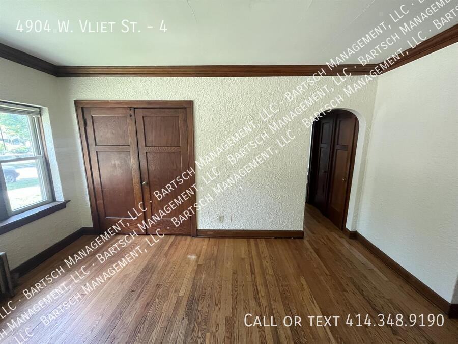 4904 W Vliet St #4 - Photo 3 of 9