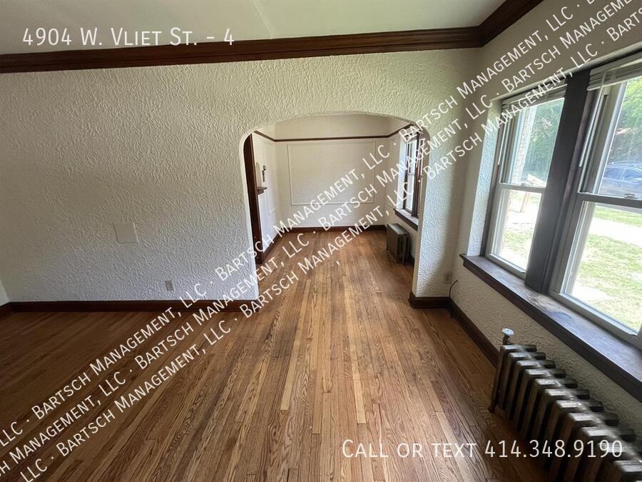 4904 W Vliet St #4 - Photo 4 of 9