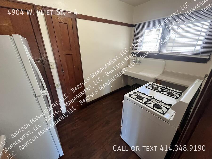4904 W Vliet St #4 - Photo 6 of 9