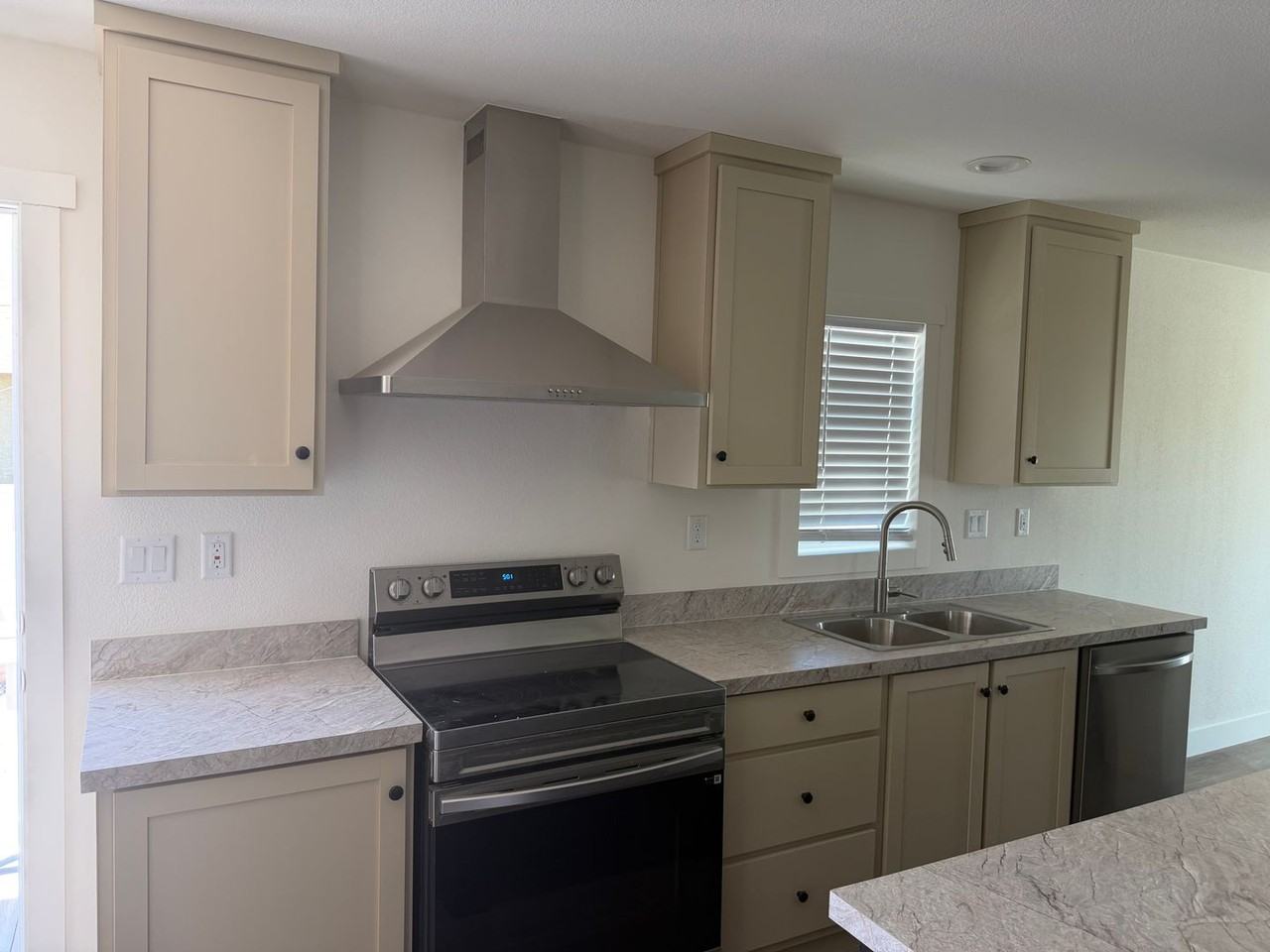5030 Denning St - Photo 2 of 18