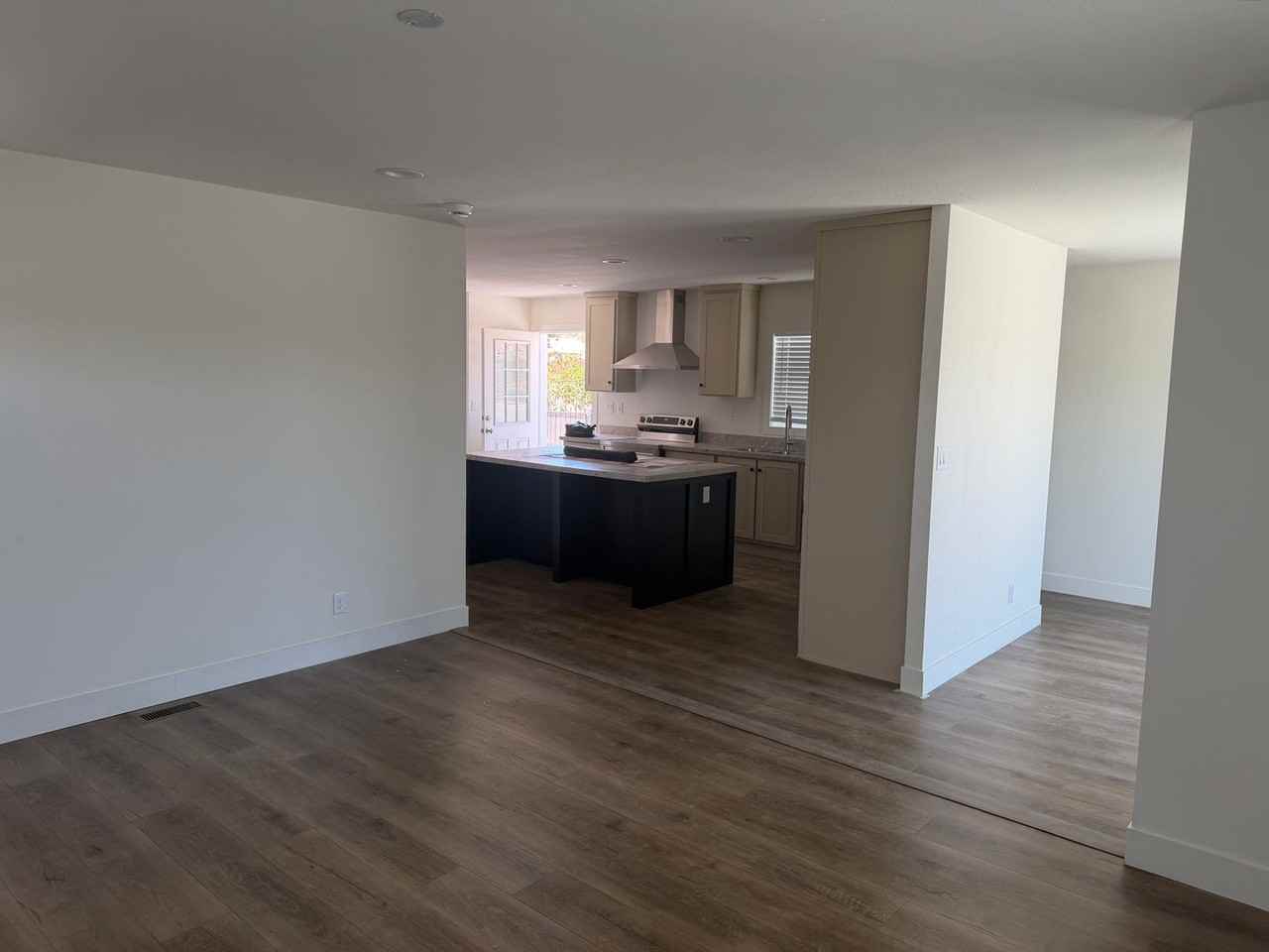 5030 Denning St - Photo 5 of 18
