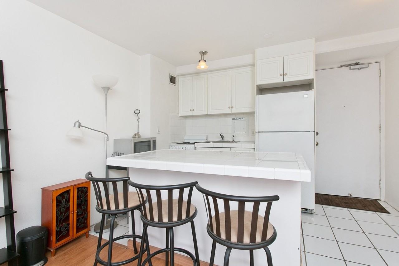 445 Kaiolu St - Photo 3 of 9
