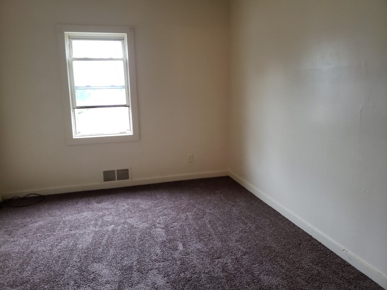 1617 Hamilton St - Photo 7 of 15