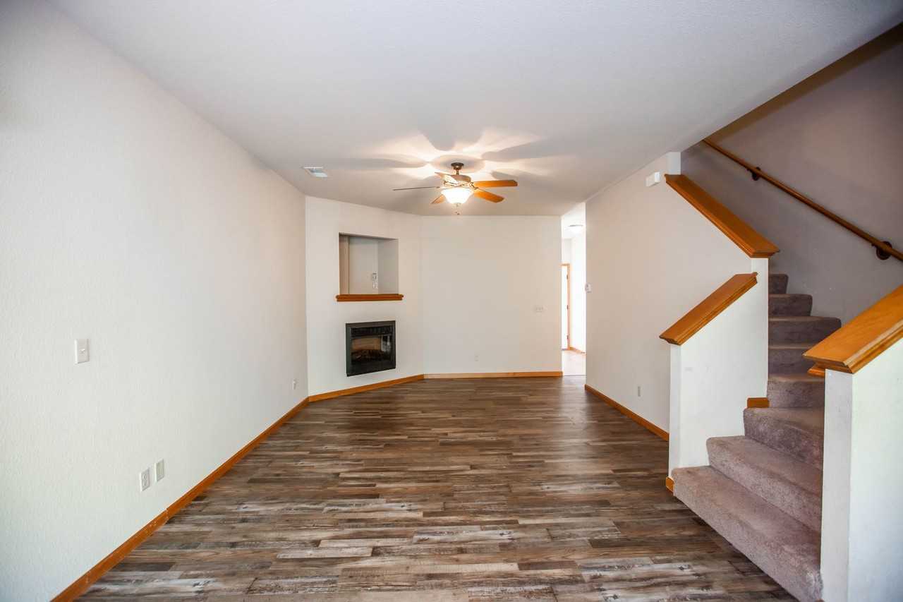 724 Oakbrook Pl - Photo 5 of 16