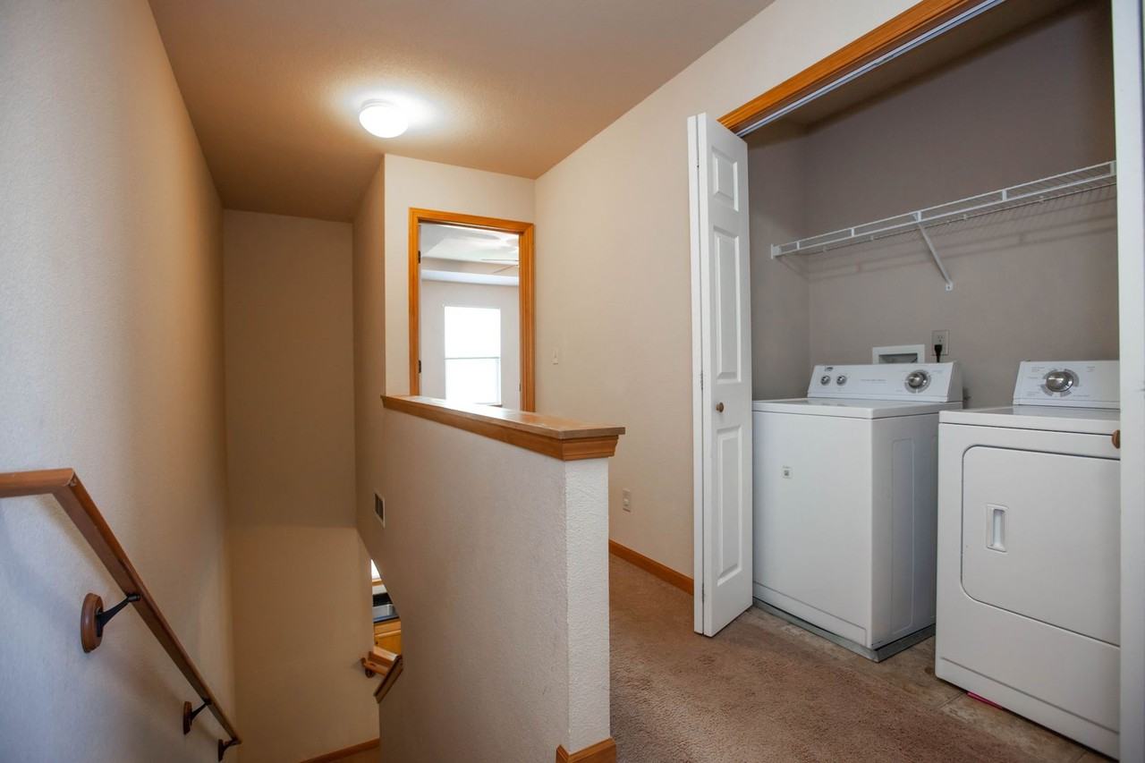 724 Oakbrook Pl - Photo 7 of 16