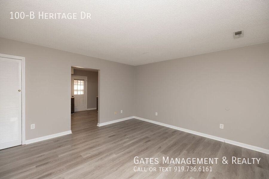 100 Heritage Dr Apt B - Photo 3 of 19