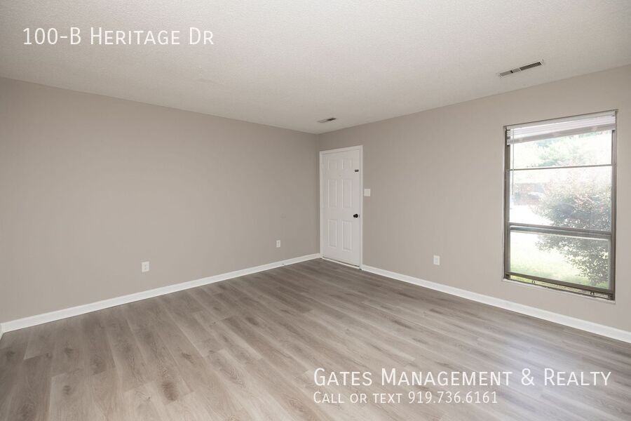 100 Heritage Dr Apt B - Photo 4 of 19