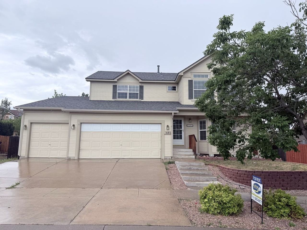 7492 Amberly Dr