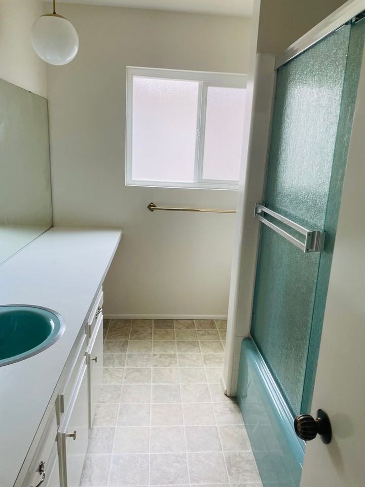 469 Kern Ave - Photo 6 of 28