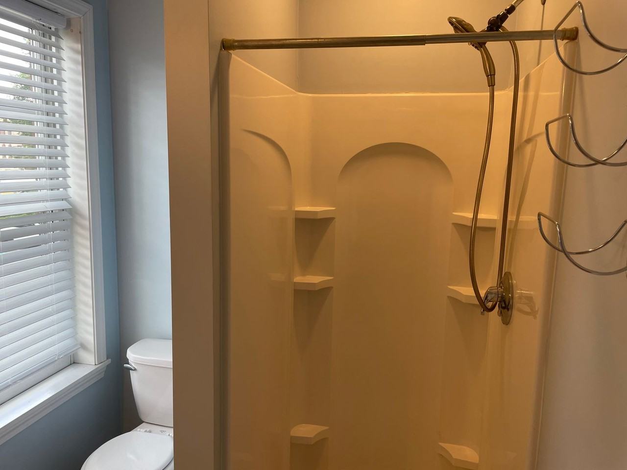 1488 Westminster St - Photo 3 of 26
