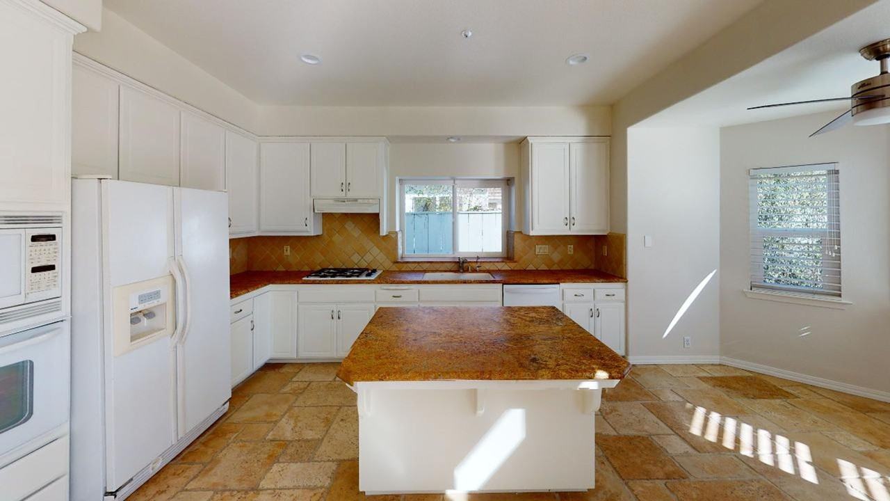 4655 Snapdragon Way - Photo 5 of 22
