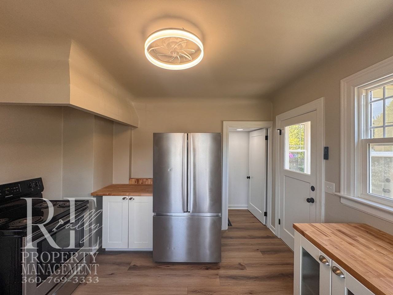 1005 Sidney Ave - Photo 6 of 40