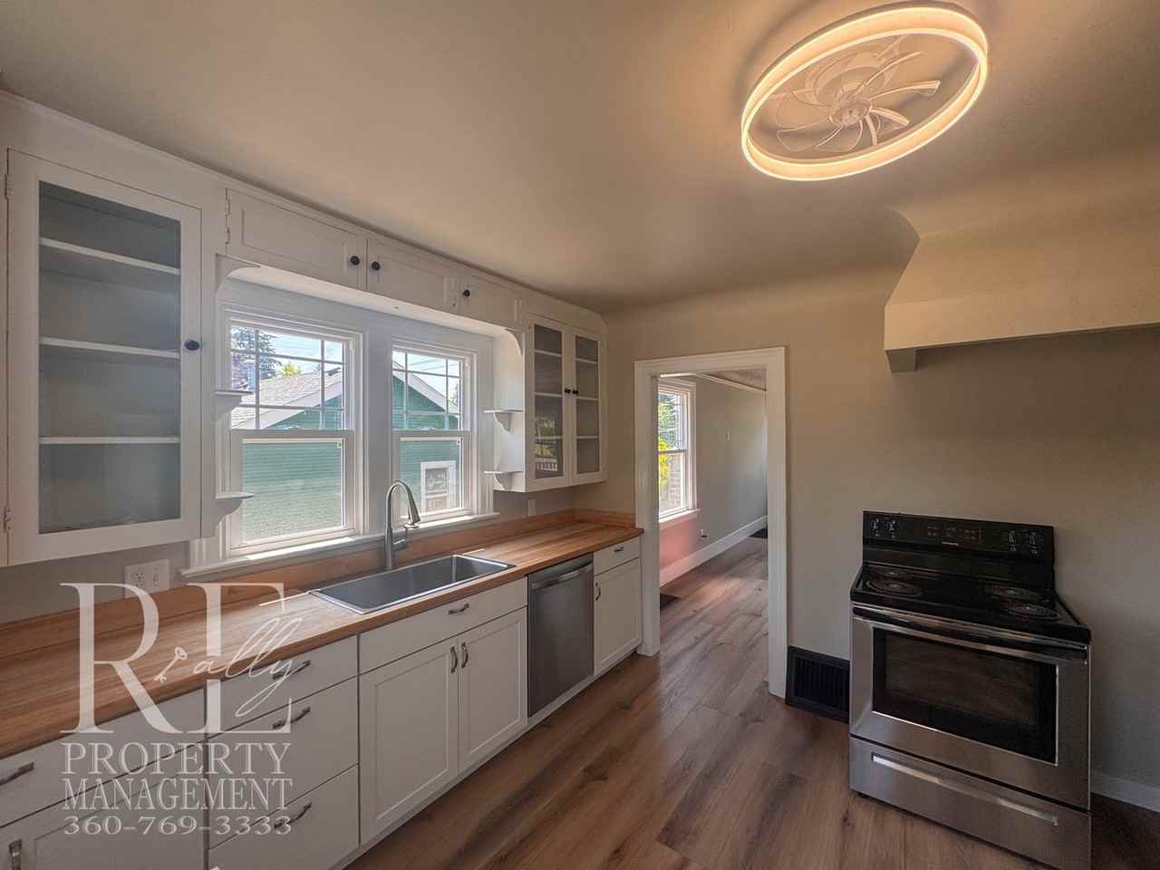 1005 Sidney Ave - Photo 7 of 40