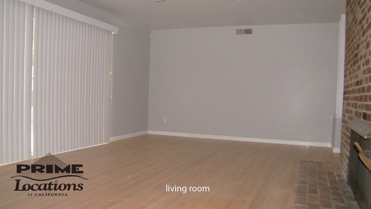 3342 Brunner Dr - Photo 3 of 6