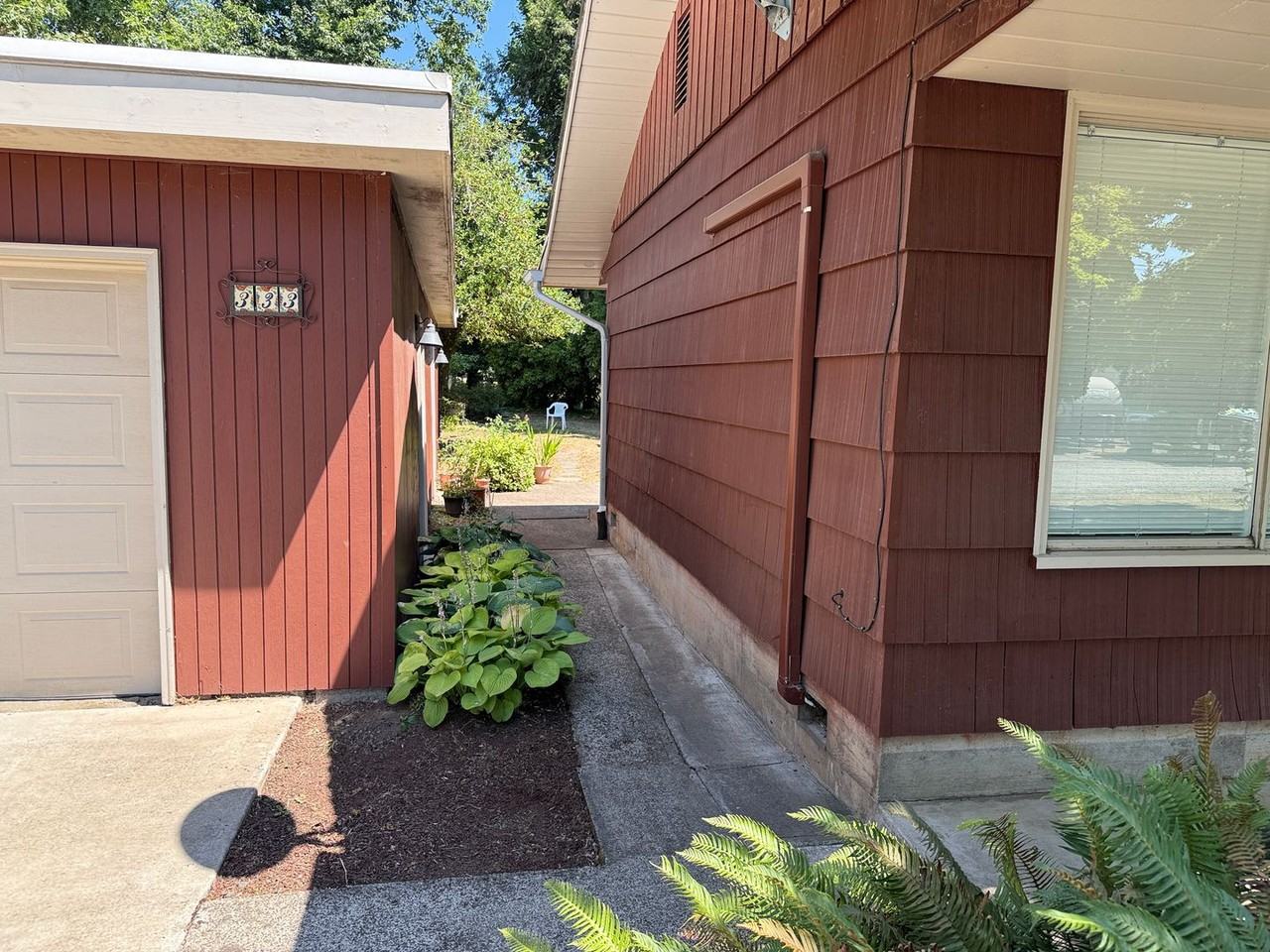 333 57th St - Photo 6 of 28