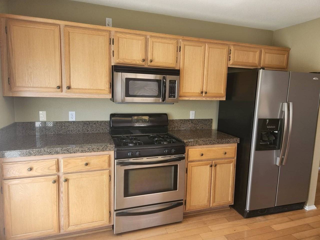 5926 Regino Ave - Photo 5 of 12