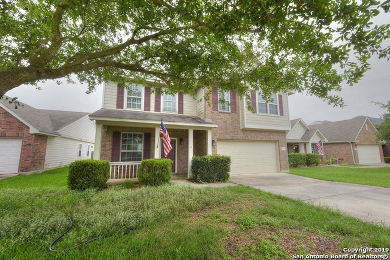 157 Carmel Dr - Photo 2 of 25