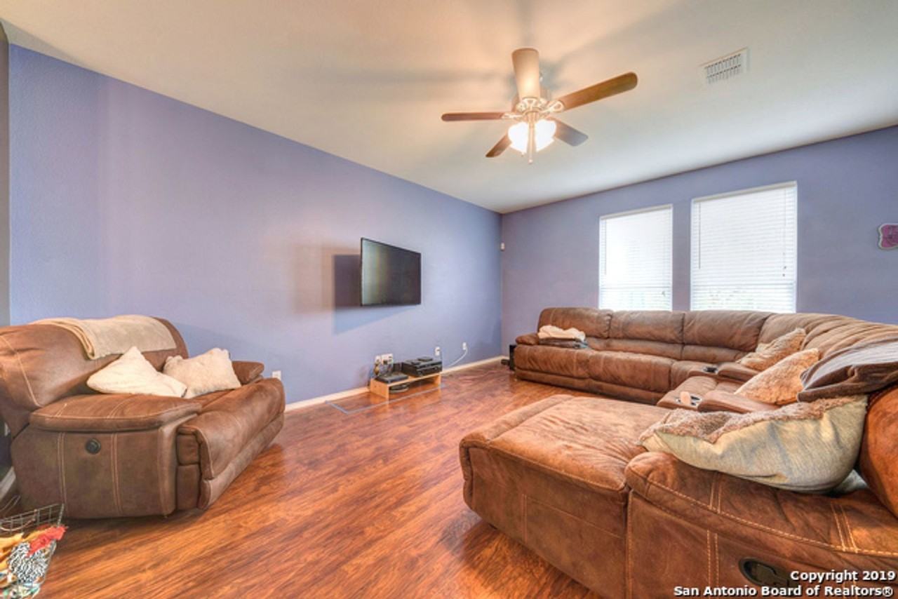 157 Carmel Dr - Photo 3 of 25