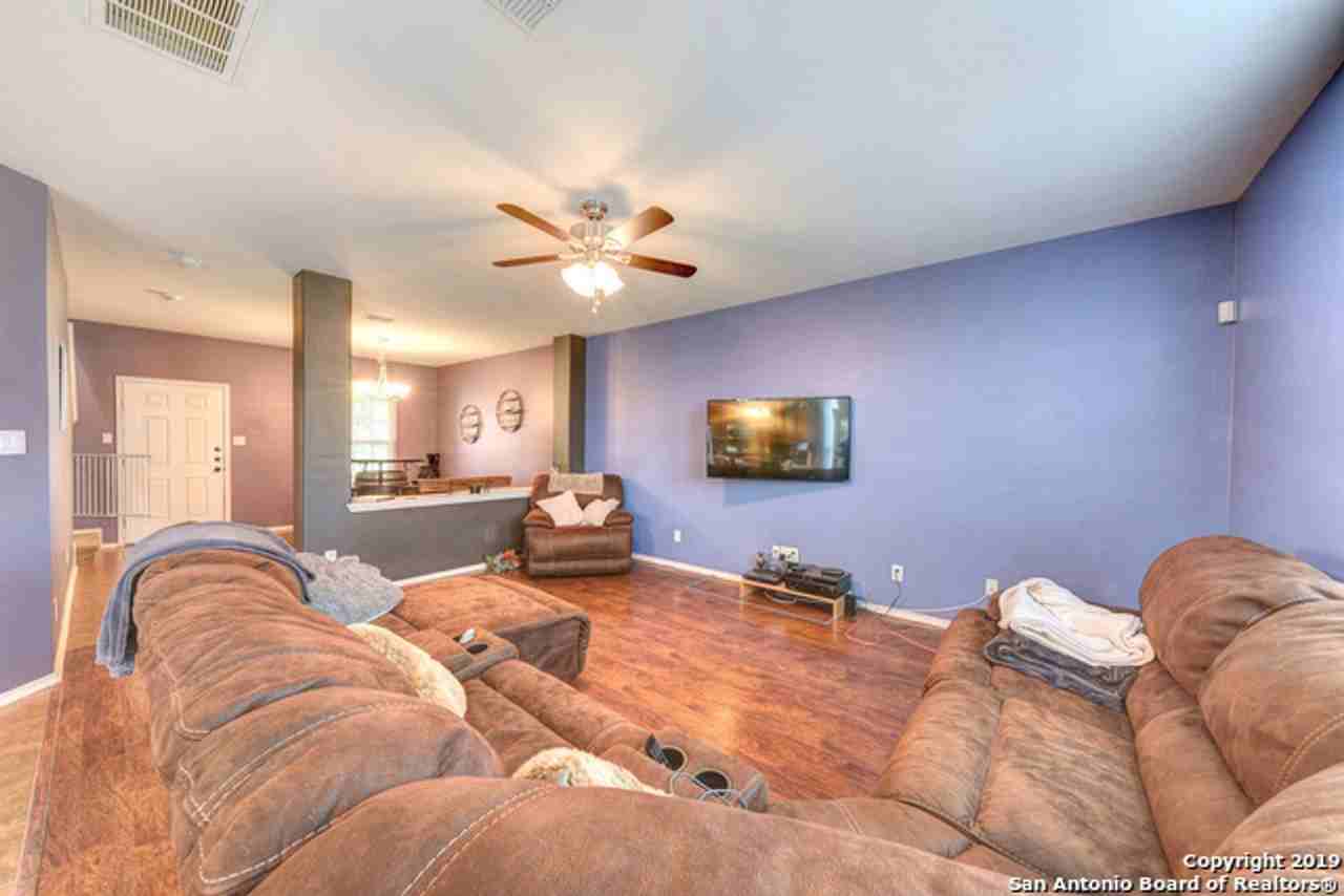 157 Carmel Dr - Photo 4 of 25