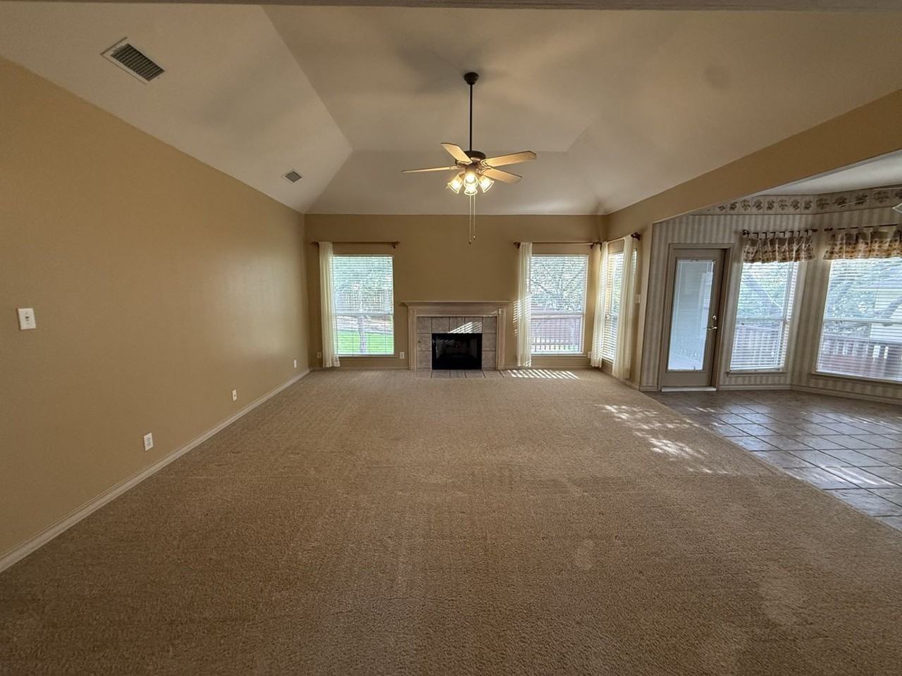 18123 Brookwood Frst - Photo 5 of 29