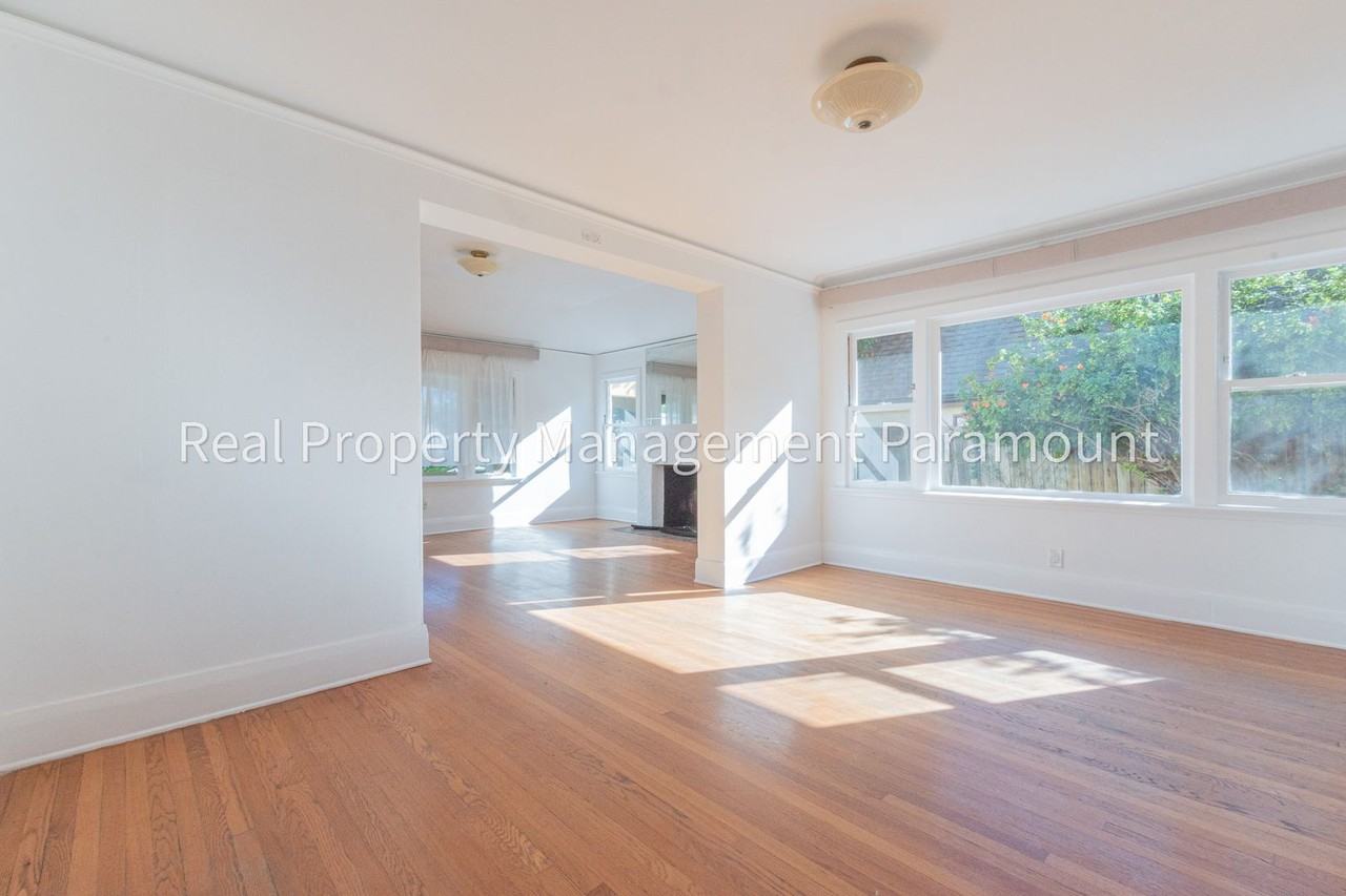 1929 N Berendo St - Photo 4 of 40