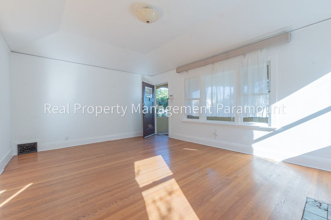 1929 N Berendo St - Photo 6 of 40