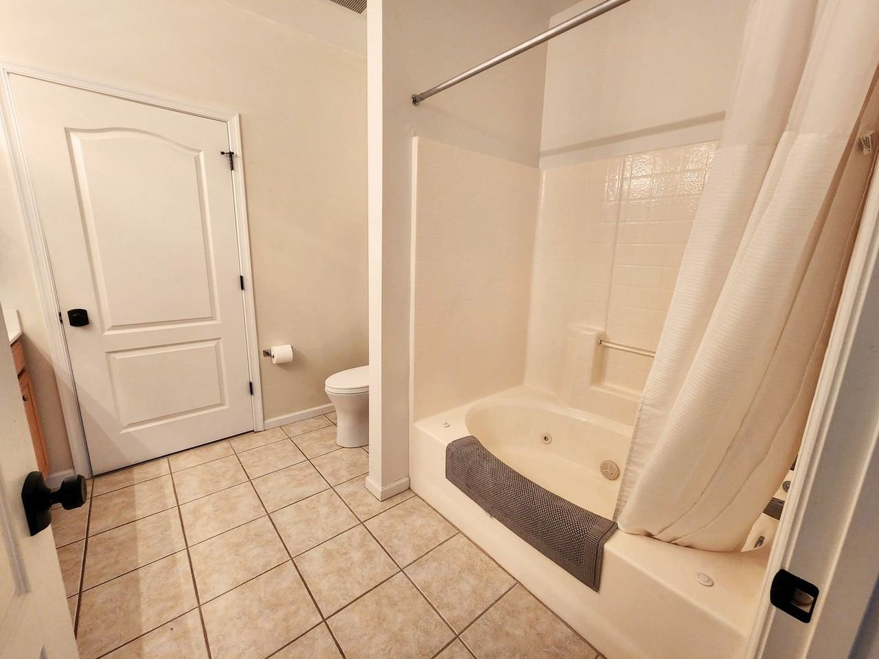 522 Knolls Dr - Photo 3 of 26