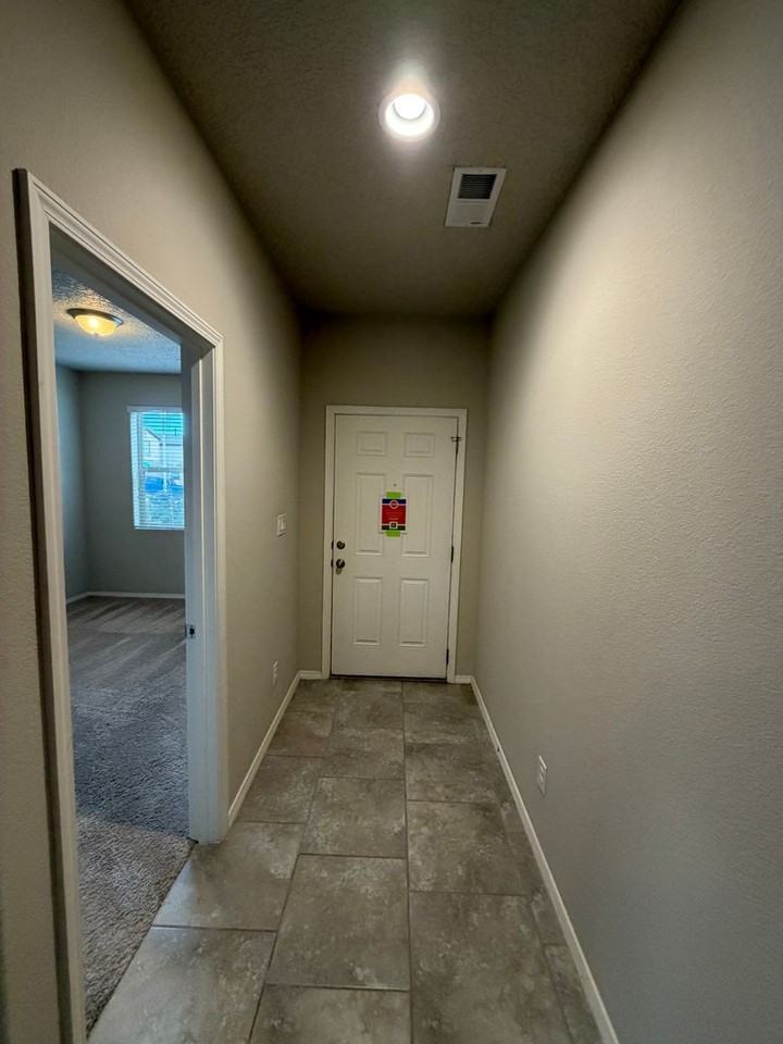 7005 Silver Moon Rd Nw - Photo 4 of 32