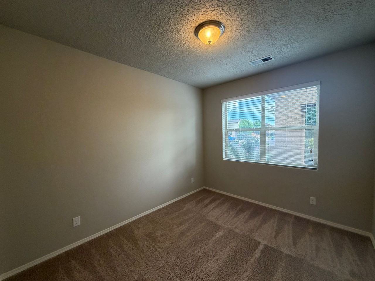 7005 Silver Moon Rd Nw - Photo 5 of 32