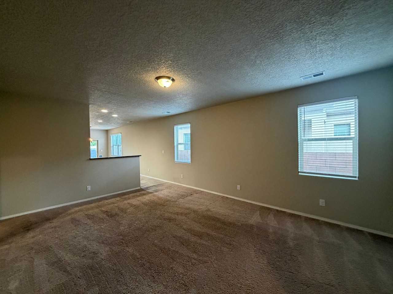 7005 Silver Moon Rd Nw - Photo 7 of 32