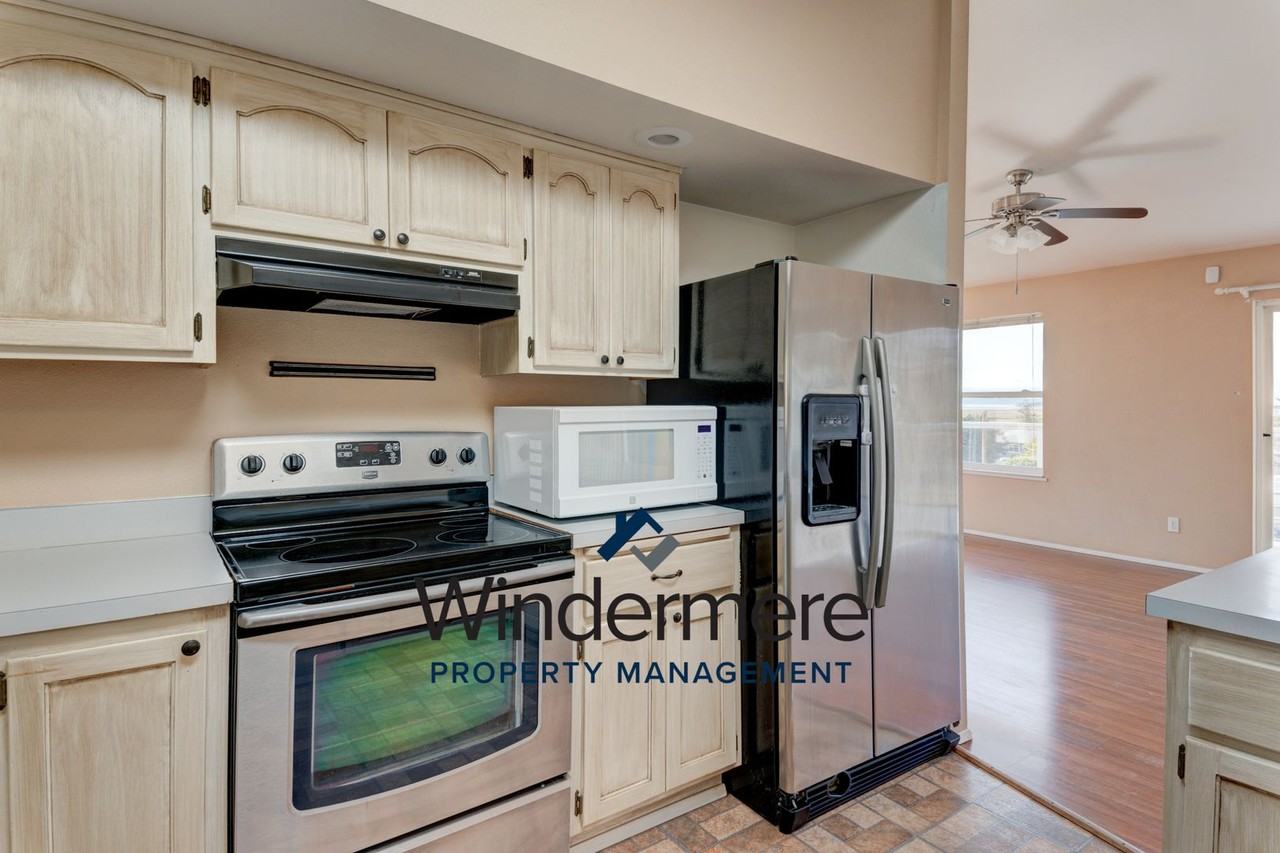 236 Calhoun Loop - Photo 4 of 26