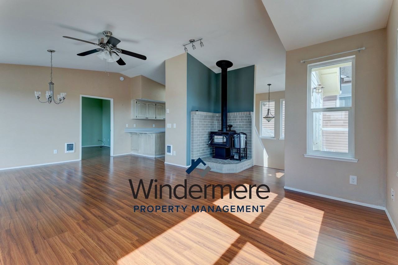 236 Calhoun Loop - Photo 6 of 26