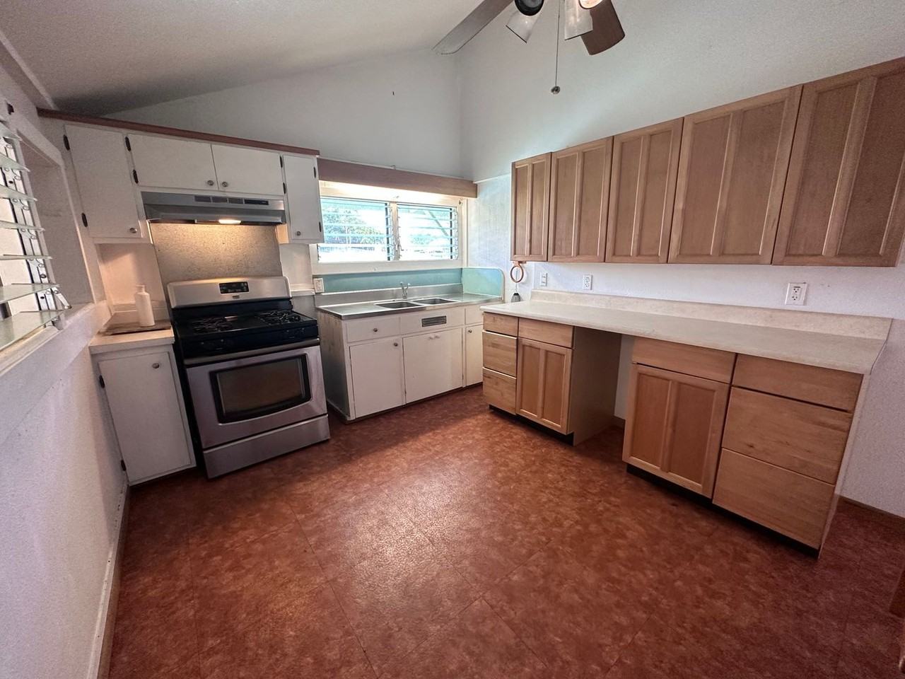 22 Kula Pl - Photo 3 of 9