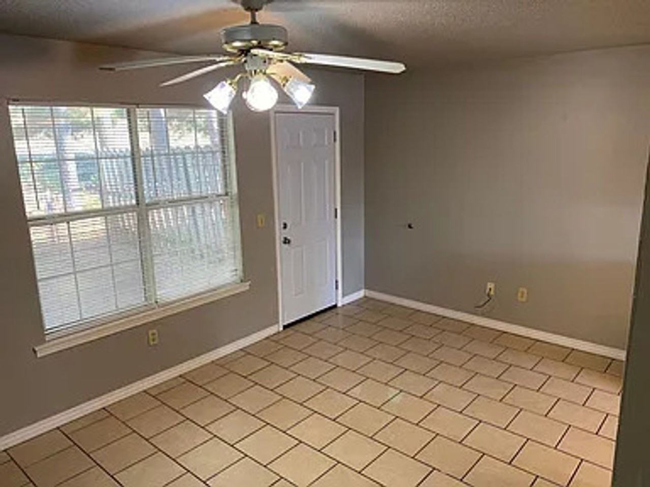 40 Wilma Ave - Photo 2 of 15
