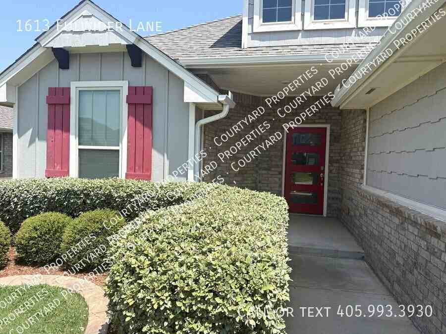 1613 Fulwider Ln - Photo 2 of 34