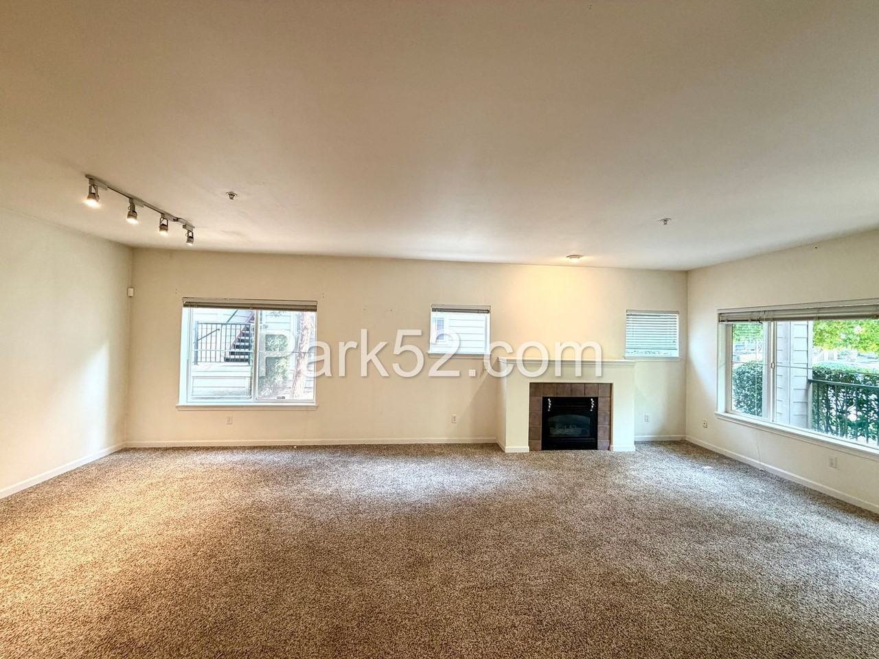 2178 Palisade Blvd - Photo 3 of 21