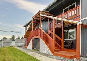 featured image of 218 N Park St