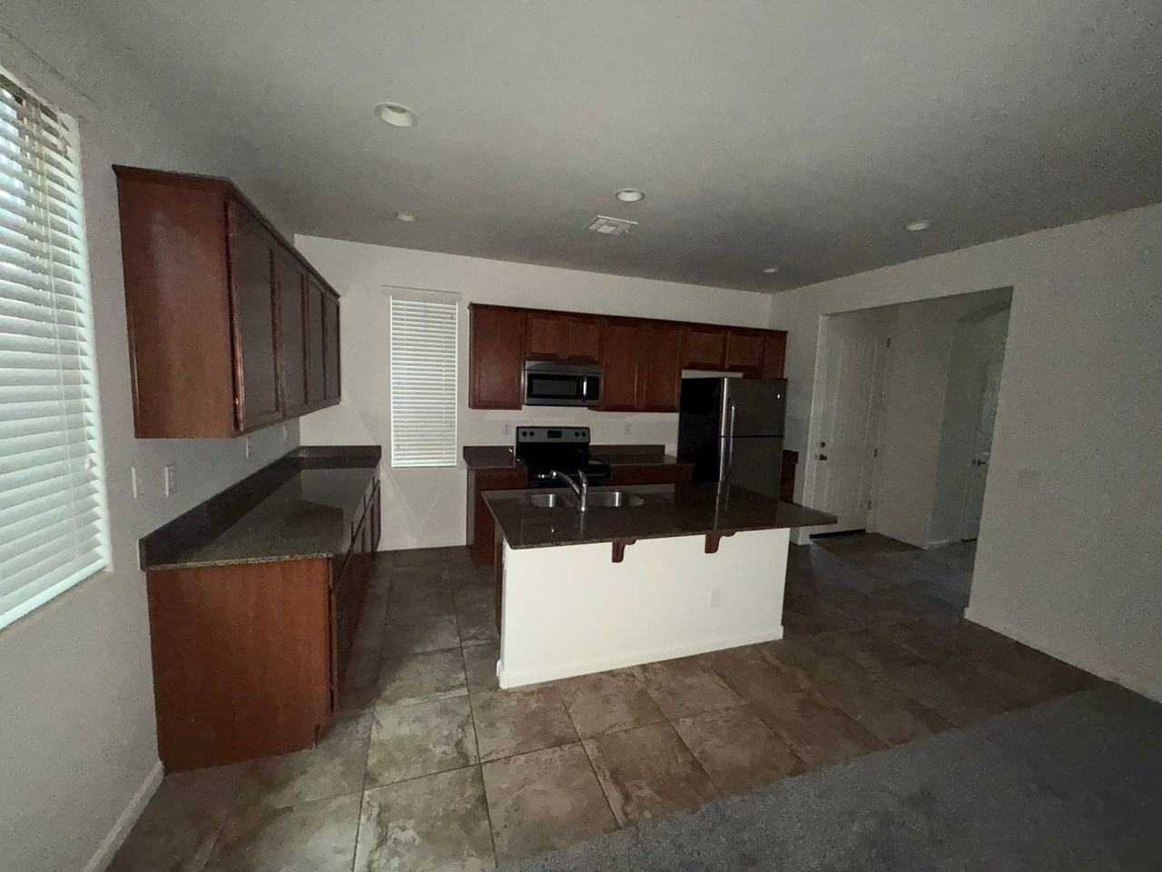 1498 S Colt Dr - Photo 4 of 17