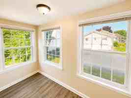 featured image of 9 Lake St