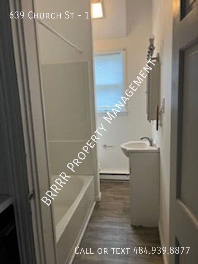 639 Church St #1 - Photo 7 of 13
