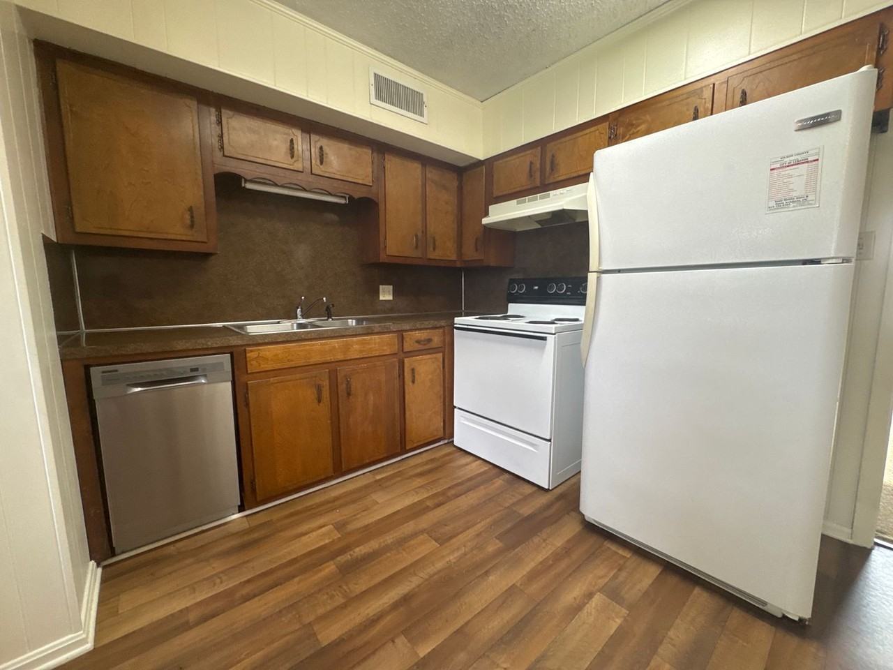521 Dawson Ln Apt A - Photo 4 of 11
