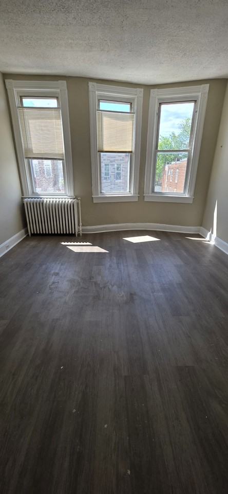 237 N Monroe St - Photo 4 of 13