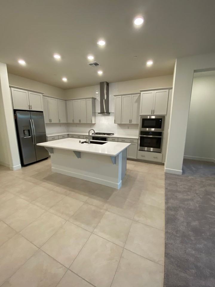 4989 Gold Rush Dr - Photo 4 of 31
