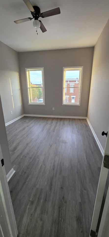 2821 E Madison St - Photo 7 of 12