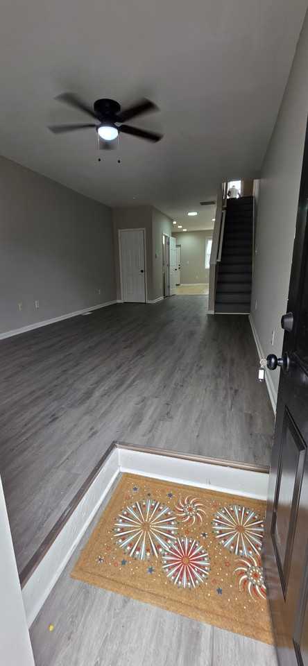 236 N Milton Ave - Photo 2 of 9