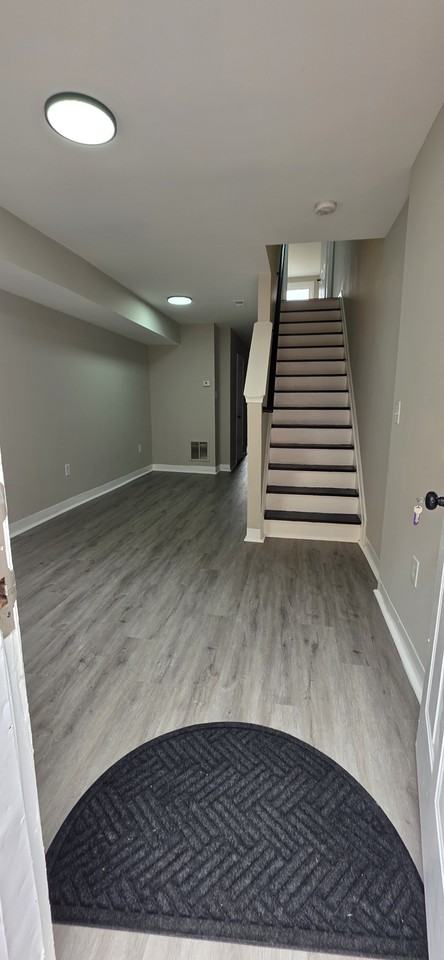 121 N Bradford St - Photo 2 of 8