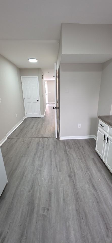 121 N Bradford St - Photo 4 of 8