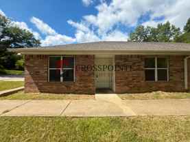 2215 N Palace Ave - Photo 1 of 1