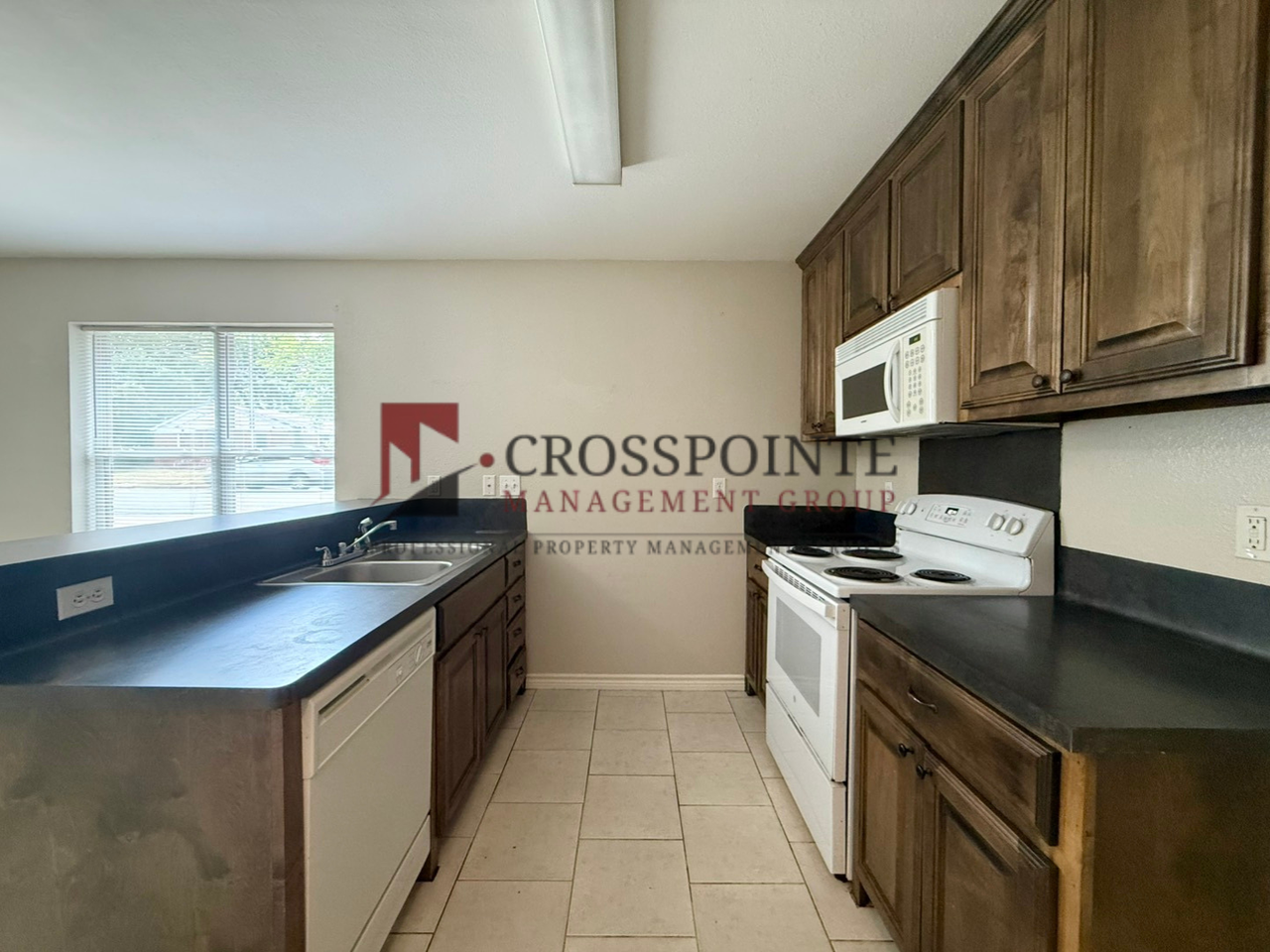 2215 N Palace Ave - Photo 5 of 14