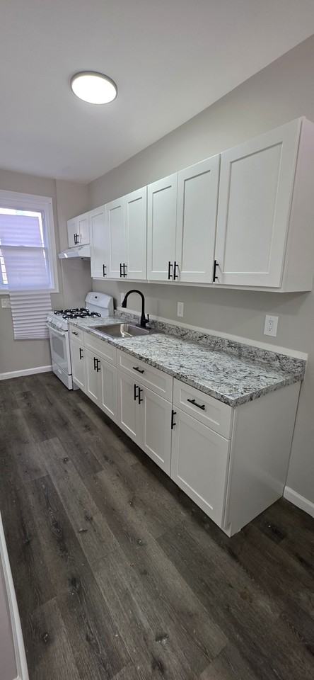 719 N Belnord Ave - Photo 3 of 7